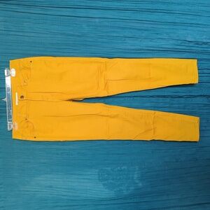 Artisan NY Mustard Yellow Skinny Jeans Size 6